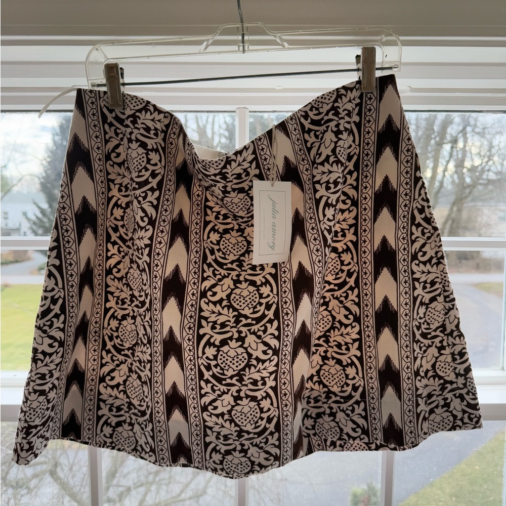 Elegant Black and White Patterned Skirt